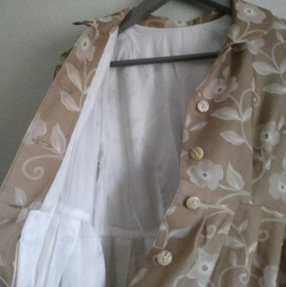 Cottagecore Dress- Mid-Century Style Collared Button Up Knee Length-Taupe floral - Picture 9 of 16